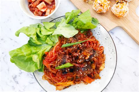  Liaoyang Spicy Fried Blood Sausage: Is This Fiery Treat for Bold Foodies Truly a Culinary Masterpiece?